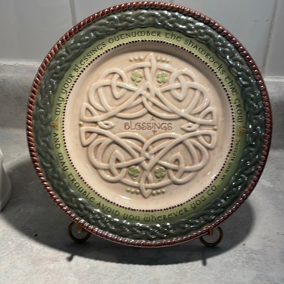 Grasslands Road Irish Blessing Decorative Plate Celtic Knotwork Ireland